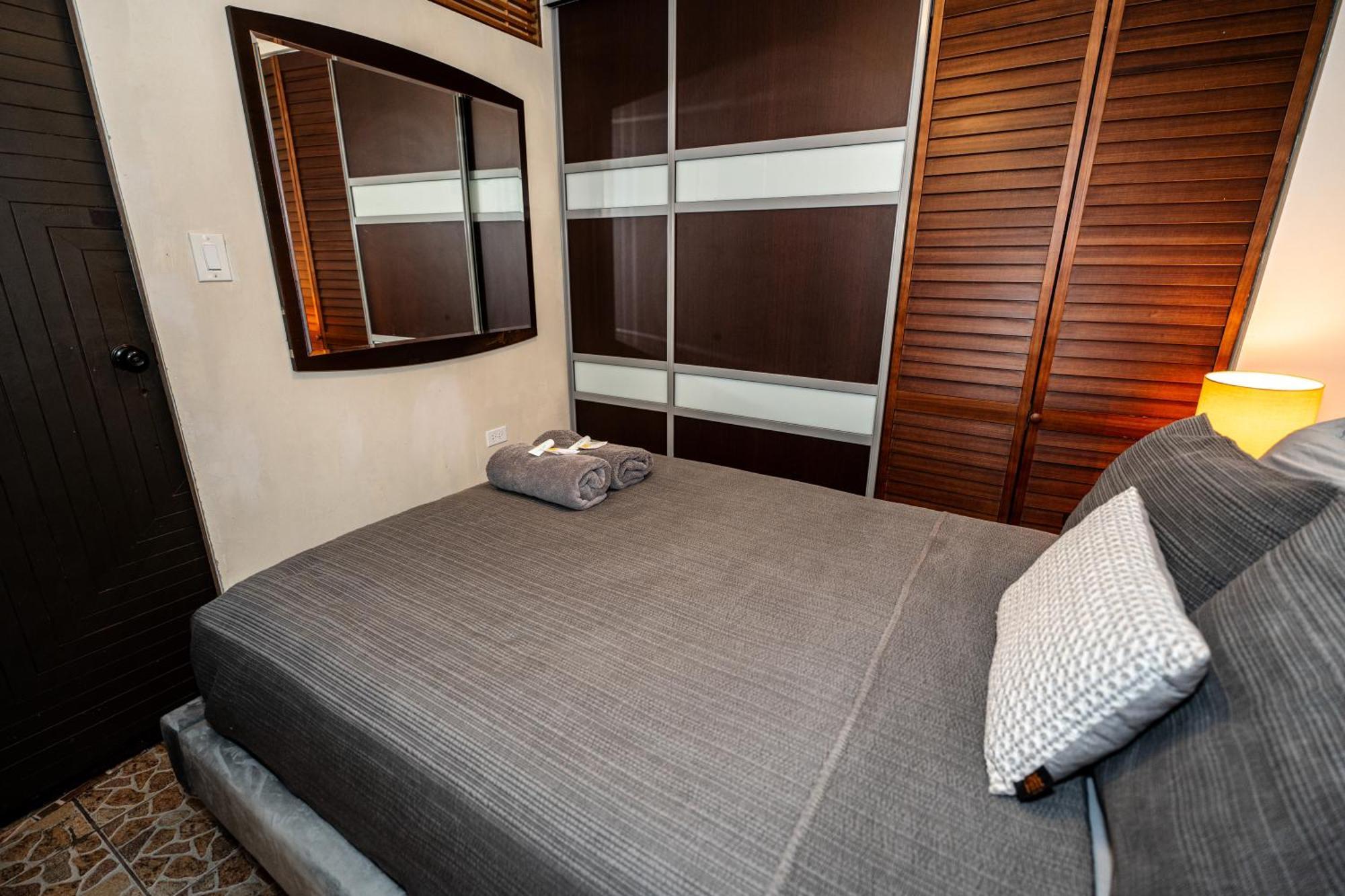Cozy Studio Retreat With Private Parking And Free Laundry Ponce Esterno foto